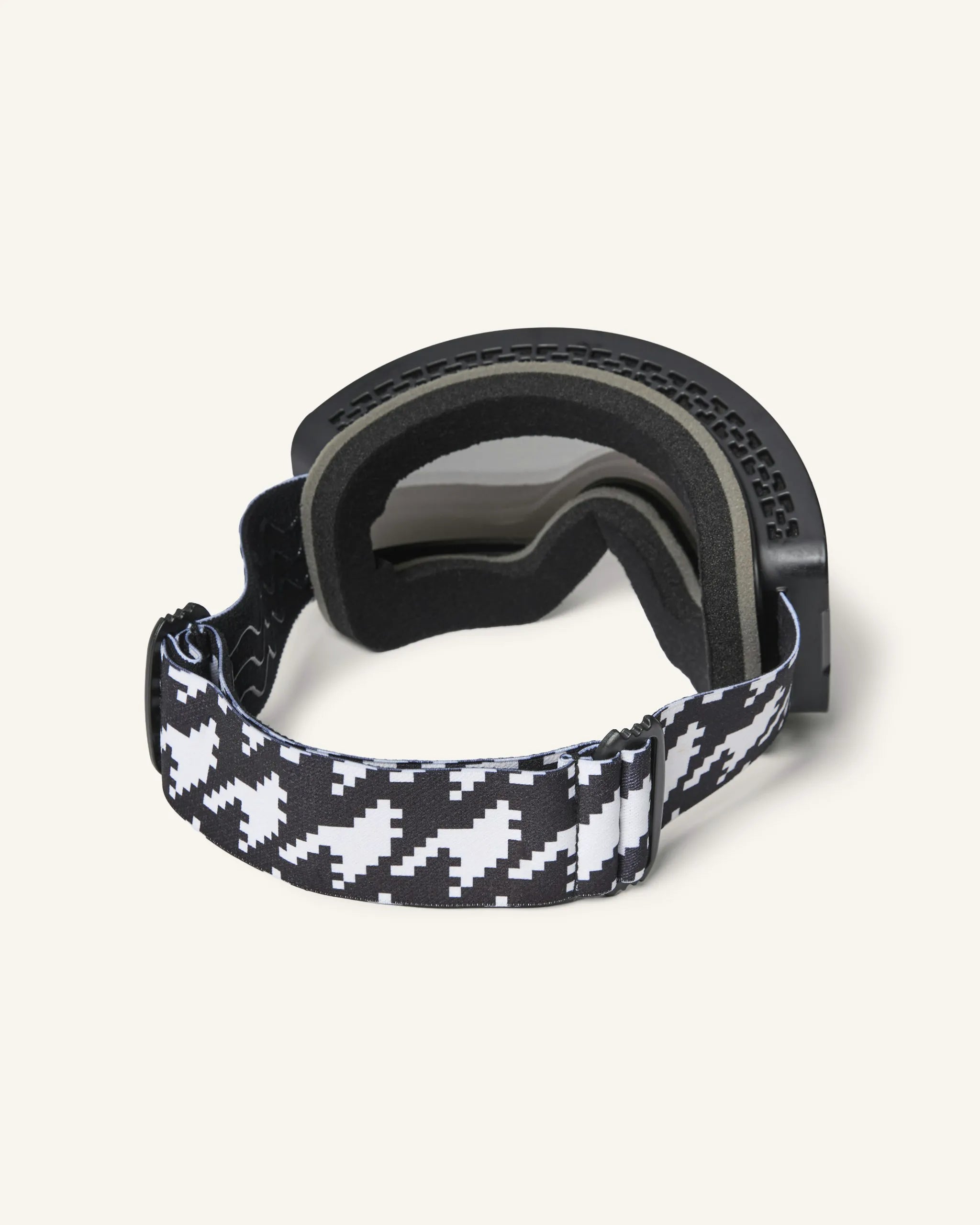 Black & White - Houndstooth Print