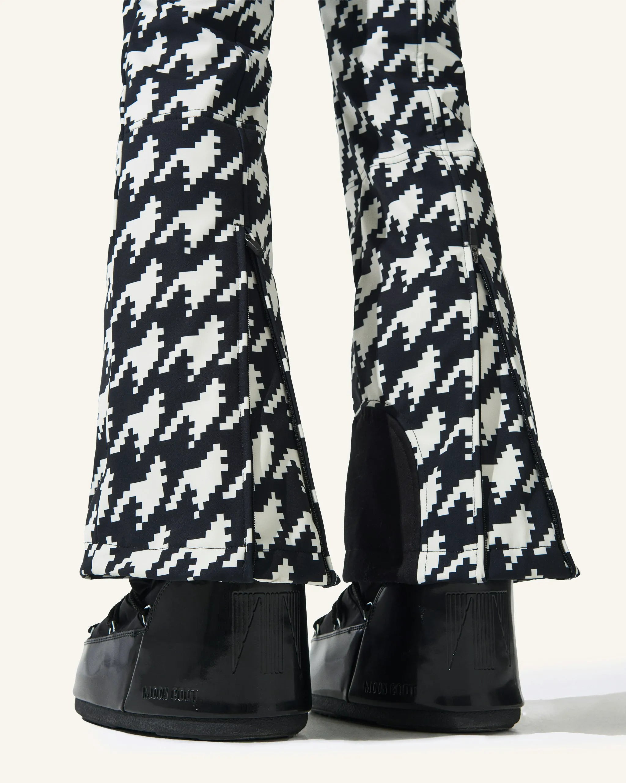 Black & White - Houndstooth Print